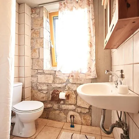 Elisson Guest house 2*